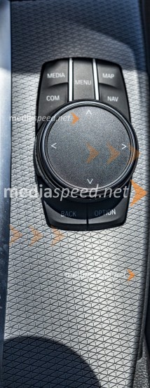 BMW X3 xDrive30e, mediaspeed test