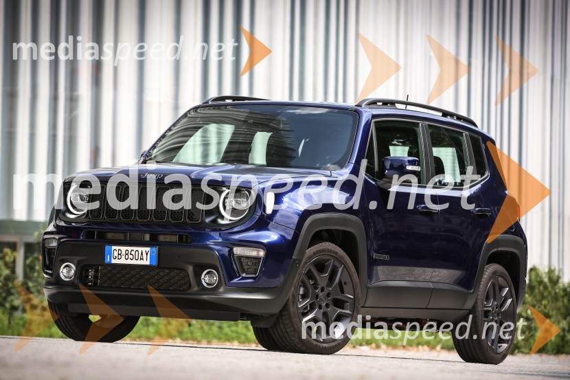 Priključna hibrida Jeep Renegade 4xe in Jeep Compas 4ex