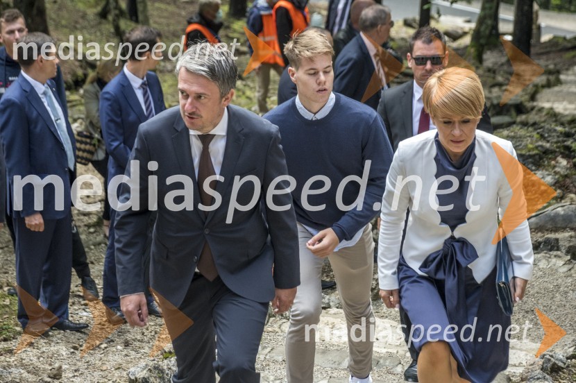  ... ; dr. Aleksandra Pivec, ministrica za kmetijstvo, gozdarstvo in prehrano RS, predsednica stranke DESUSSpominska slovesnost Ruska kapelica 2020