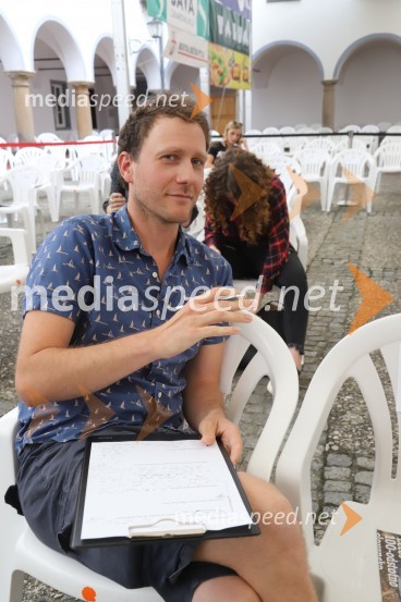  Klemen Slakonja, igralec, komik in TV voditeljSlavnostna otvoritev festivala Arsana 2020, Big Band RTV SLO s solisti