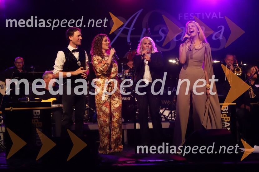  Klemen Slakonja, igralec, komik in TV voditelj;  Maja Keuc, pevka;  Alenka Godec, pevka;  Ana Soklič, pevkaSlavnostna otvoritev festivala Arsana 2020, Big Band RTV SLO s solisti