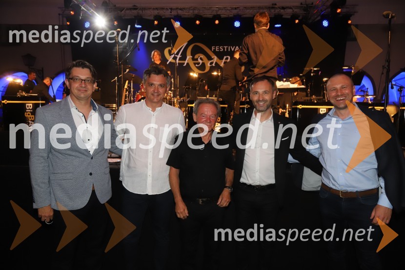  ... ;  ... ;  ... ;  Mladen Delin, direktor festivala Arsana;  Blaž Brodnjak, predsednik uprave NLBSlavnostna otvoritev festivala Arsana 2020, Big Band RTV SLO s solisti
