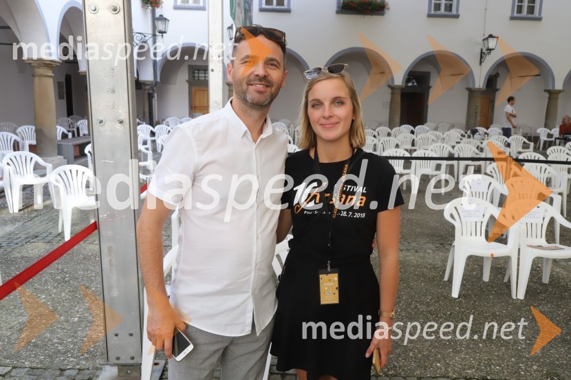  Mladen Delin, direktor festivala Arsana;  Ana Delin, pevka, Vox ArsanaSlavnostna otvoritev festivala Arsana 2020, Big Band RTV SLO s solisti