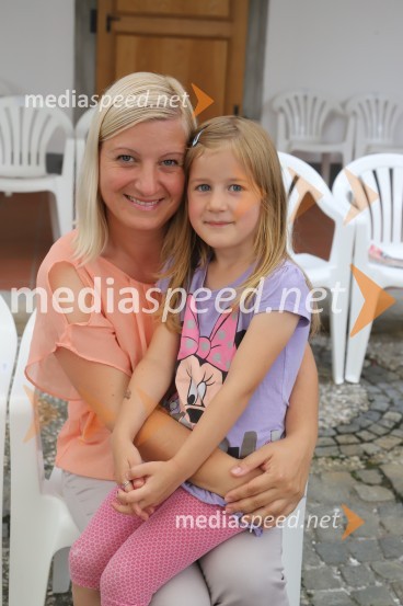  Mateja Tomašič, NovinarkaSlavnostna otvoritev festivala Arsana 2020, Big Band RTV SLO s solisti