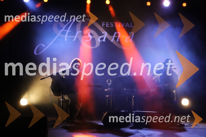  Miha Guštin-Gušti, glasbenik;  Tomi Meglič, glasbenik, pevec skupine Siddharta1 na 1: Gušti in Tomi Meglič, koncert v sklopu festivala Arsana