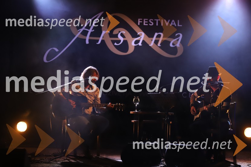  Miha Guštin-Gušti, glasbenik;  Tomi Meglič, glasbenik, pevec skupine Siddharta1 na 1: Gušti in Tomi Meglič, koncert v sklopu festivala Arsana
