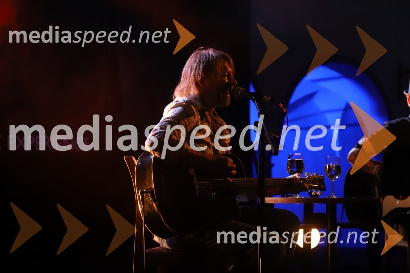  Miha Guštin-Gušti, glasbenik1 na 1: Gušti in Tomi Meglič, koncert v sklopu festivala Arsana