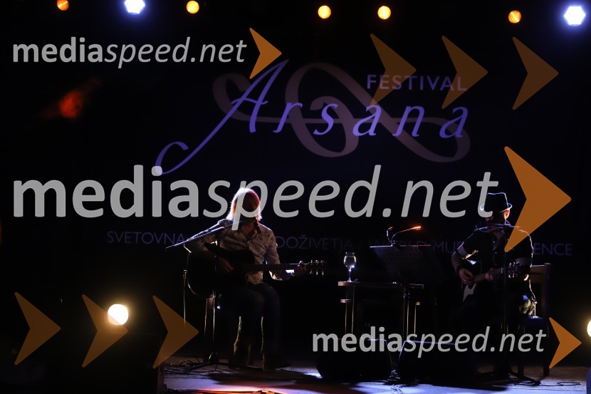  Miha Guštin-Gušti, glasbenik;  Tomi Meglič, glasbenik, pevec skupine Siddharta1 na 1: Gušti in Tomi Meglič, koncert v sklopu festivala Arsana