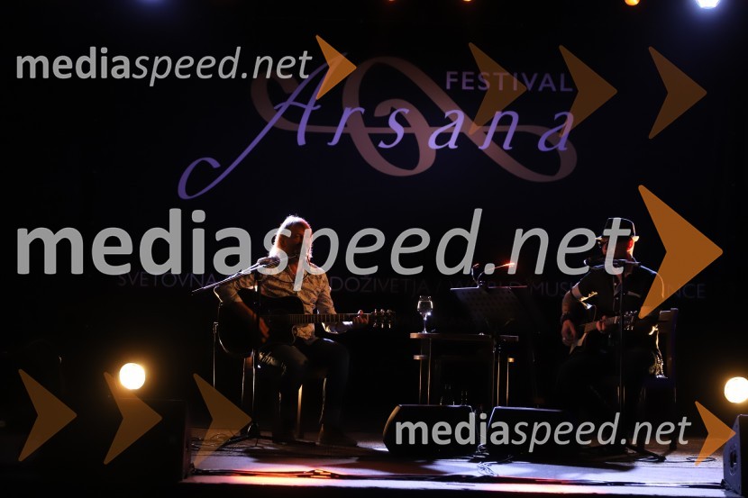  Miha Guštin-Gušti, glasbenik;  Tomi Meglič, glasbenik, pevec skupine Siddharta1 na 1: Gušti in Tomi Meglič, koncert v sklopu festivala Arsana