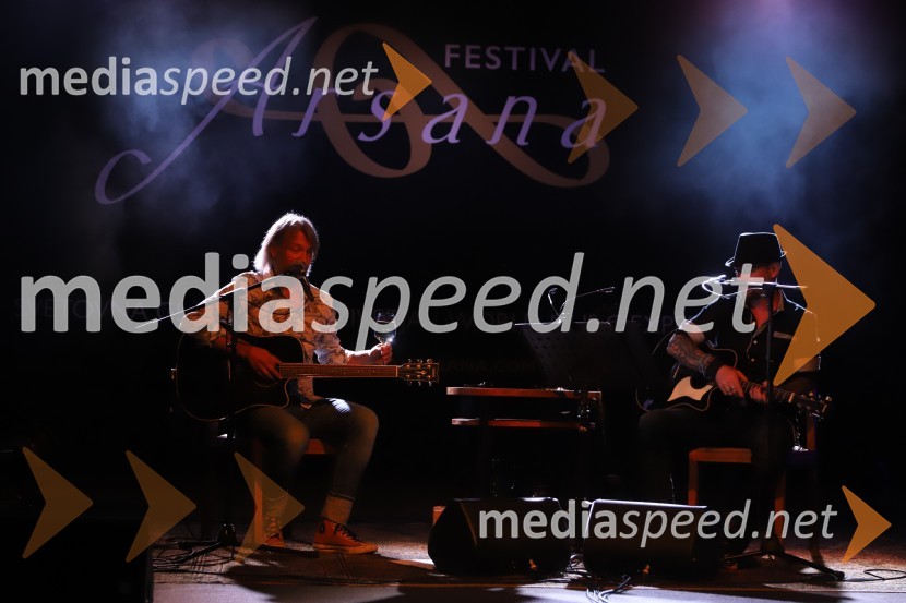  Miha Guštin-Gušti, glasbenik;  Tomi Meglič, glasbenik, pevec skupine Siddharta1 na 1: Gušti in Tomi Meglič, koncert v sklopu festivala Arsana