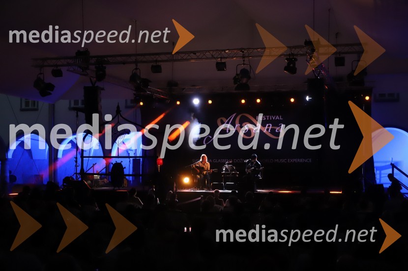 1 na 1: Gušti in Tomi Meglič, koncert v sklopu festivala Arsana