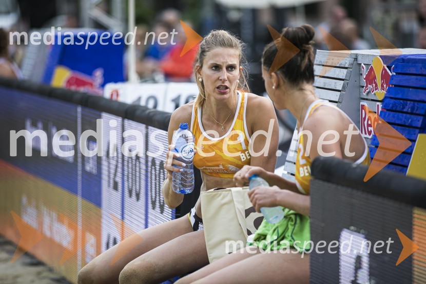  Sarah Cools, odbojkarica;  Lisa Van Den Vonden, odbojkaricaFinale svetovne serije v odbojki na mivki