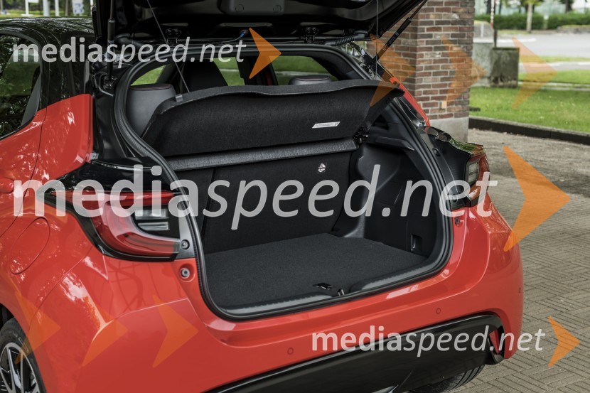 Toyota Yaris, mednarodna predstavitev