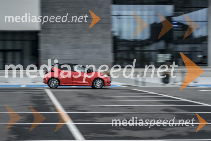 Toyota Yaris, mednarodna predstavitev