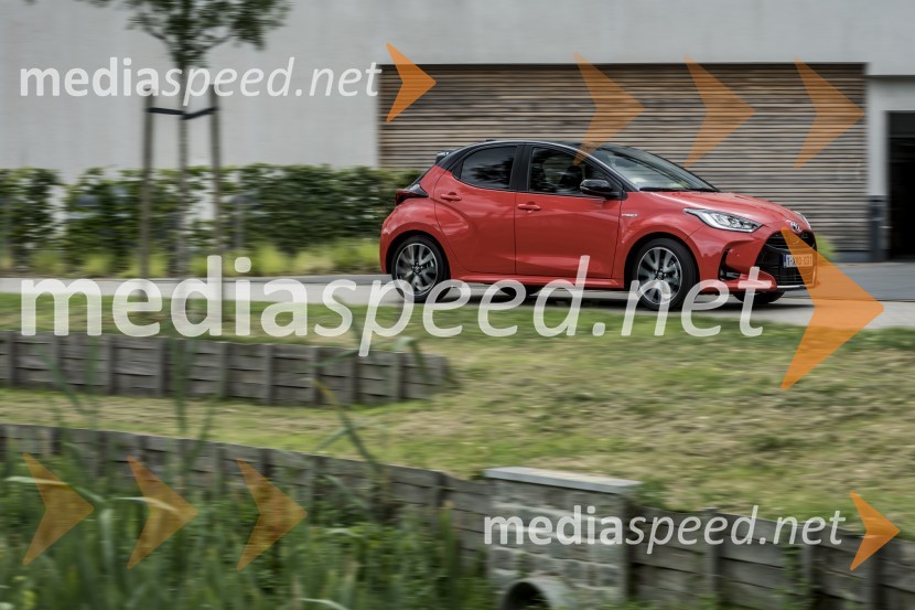 Toyota Yaris, mednarodna predstavitev