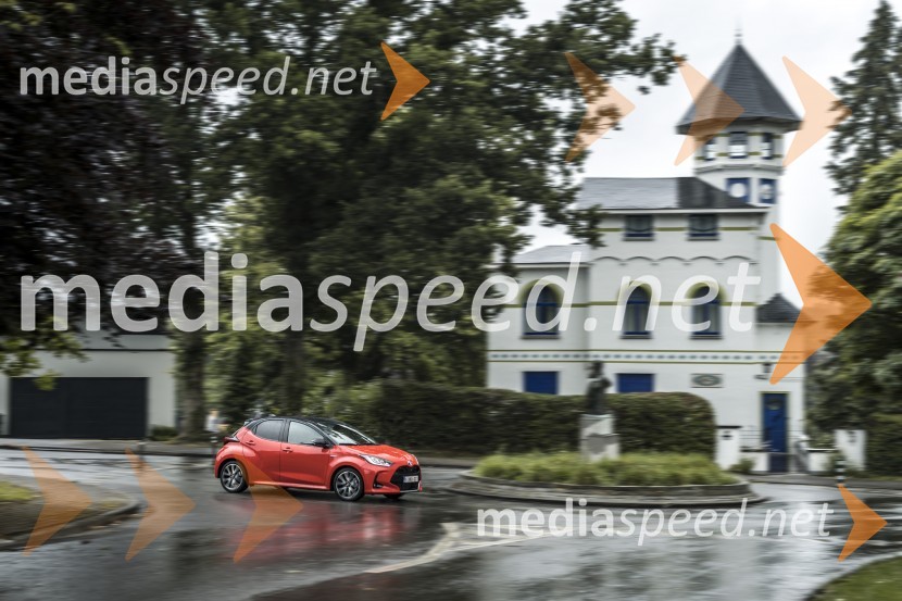 Toyota Yaris, mednarodna predstavitev