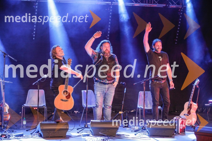  Peter Dekleva, glasbenik, Hamo & Tribute 2 Love;  Martin Janežič - Buco, glasbenik, Hamo & Tribute 2 Love;  Matevž Šalehar-Hamo, glasbenik, Hamo & Tribute 2 LoveHamo & Tribute 2 Love, koncert bluesovske improvizacije