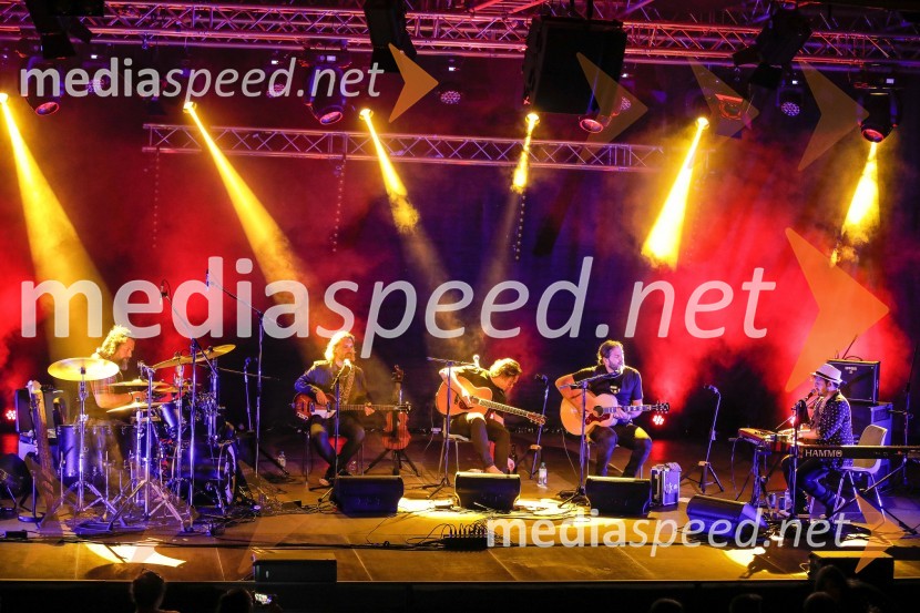  Martin Janežič - Buco, glasbenik, Hamo & Tribute 2 Love;  Uroš Škerl Kramberger - Hipi, glasbenik, Hamo & Tribute 2 Love;  Peter Dekleva, glasbenik, Hamo & Tribute 2 Love;  Matevž Šalehar-Hamo, glasbenik, Hamo & Tribute 2 Love;  Denis Horvat - Duki, glasbenik, Hamo & Tribute 2 LoveHamo & Tribute 2 Love, koncert bluesovske improvizacije