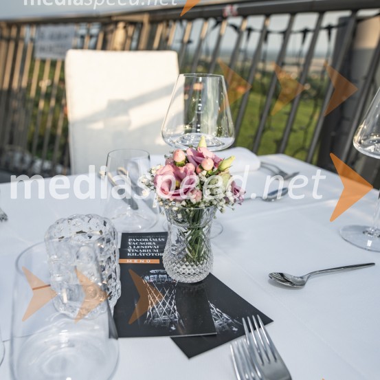 Večerja z razgledom na stolpu Vinarium Lendava