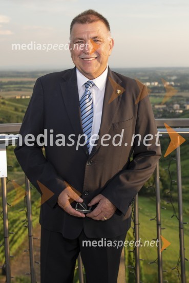 Večerja z razgledom na stolpu Vinarium Lendava