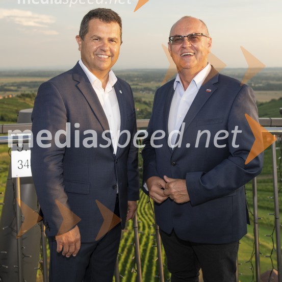  Janez Magyar, župan Občine LendavaVečerja z razgledom na stolpu Vinarium Lendava