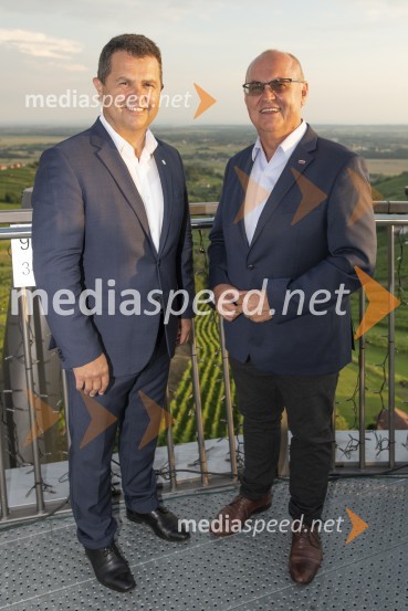  Janez Magyar, župan Občine Lendava;  ... Večerja z razgledom na stolpu Vinarium Lendava