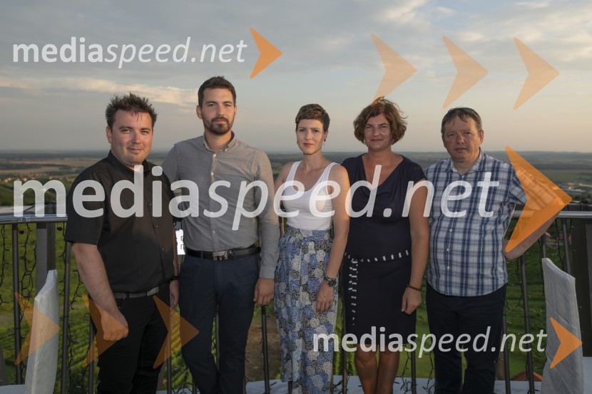  Rok Petje, direktor, Zavod za turizem Lendava;  ... ;  ... ;  Martina  Bukovec, Zavod za turizem in razvoj Lendava, sektor za turizem;  ... Večerja z razgledom na stolpu Vinarium Lendava