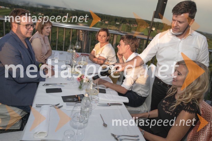 Večerja z razgledom na stolpu Vinarium Lendava