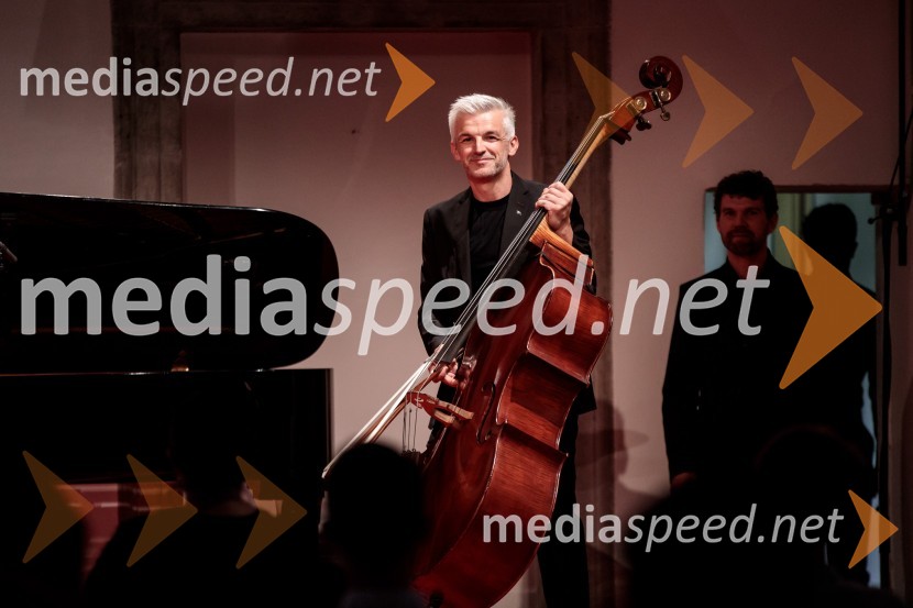  Božo Paradžik, kontrabasistBožo Paradžik in Hansjacob Staemmler, koncert v okviru 68. Ljubljana Festivala