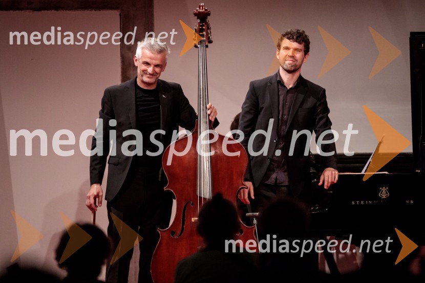  Božo Paradžik, kontrabasist;  Hansjacob Staemmler, pianistBožo Paradžik in Hansjacob Staemmler, koncert v okviru 68. Ljubljana Festivala