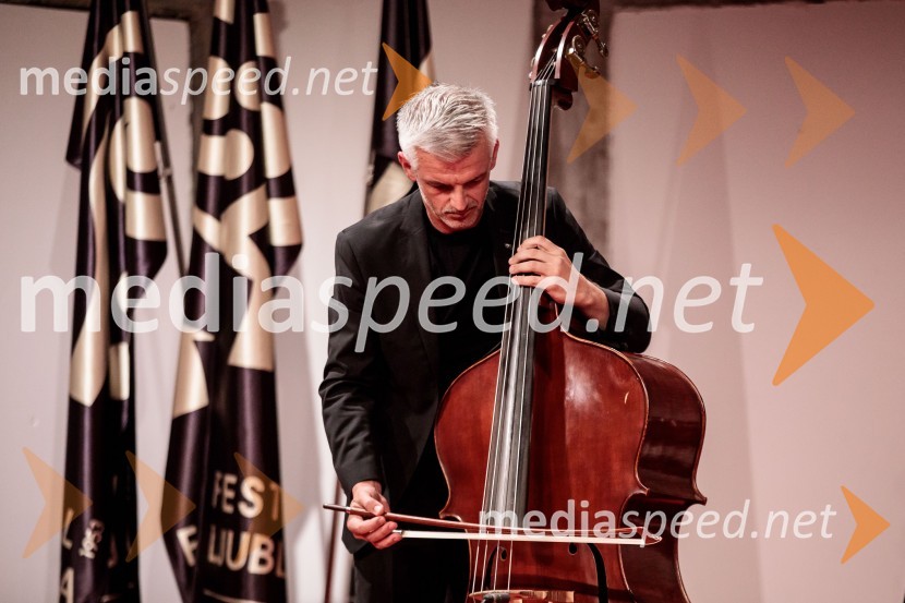  Božo Paradžik, kontrabasistBožo Paradžik in Hansjacob Staemmler, koncert v okviru 68. Ljubljana Festivala