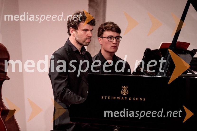 Hansjacob Staemmler, pianist;  ... Božo Paradžik in Hansjacob Staemmler, koncert v okviru 68. Ljubljana Festivala
