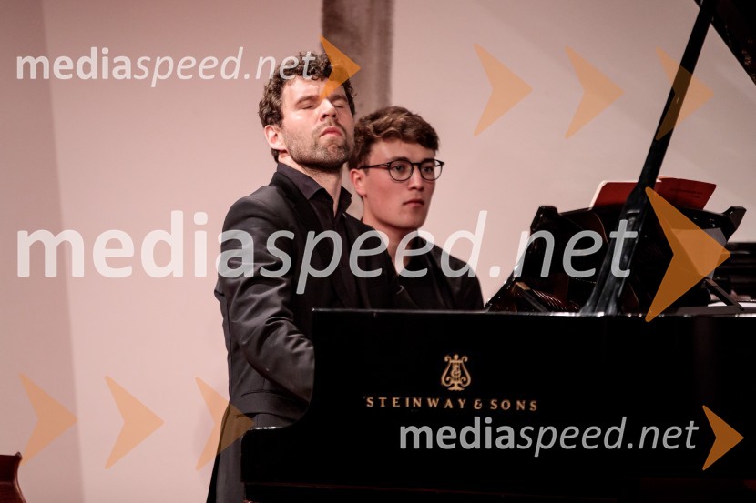  Hansjacob Staemmler, pianist;  ... Božo Paradžik in Hansjacob Staemmler, koncert v okviru 68. Ljubljana Festivala