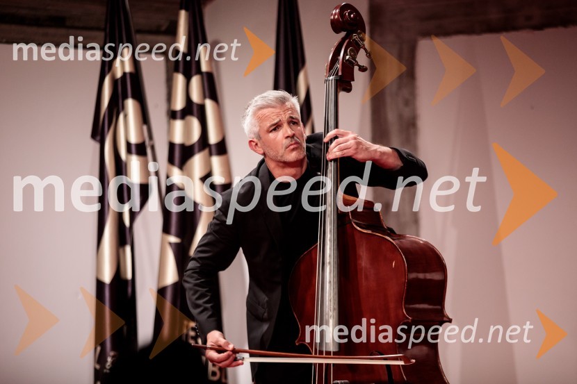  Božo Paradžik, kontrabasistBožo Paradžik in Hansjacob Staemmler, koncert v okviru 68. Ljubljana Festivala