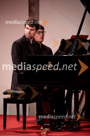  Hansjacob Staemmler, pianist;  ... Božo Paradžik in Hansjacob Staemmler, koncert v okviru 68. Ljubljana Festivala