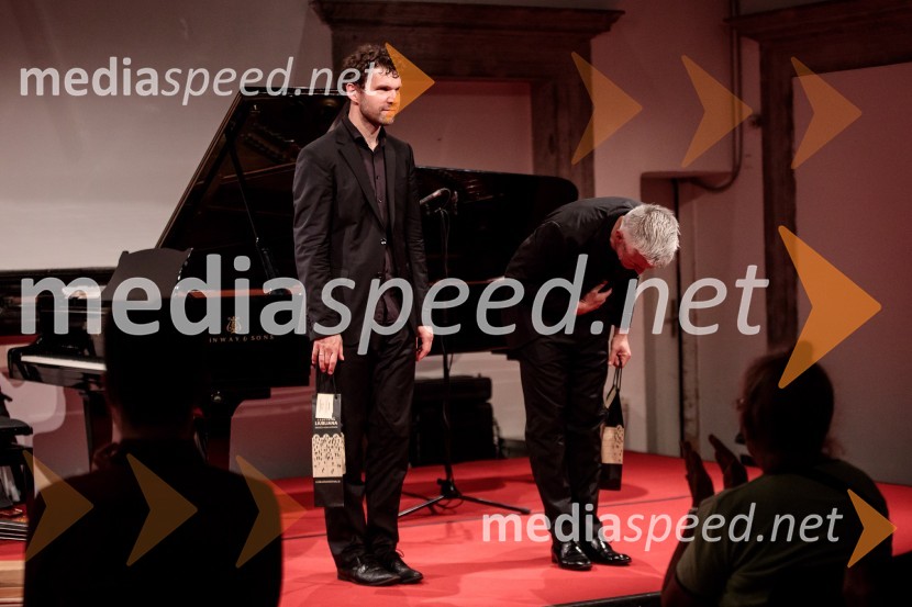  Hansjacob Staemmler, pianist;  Božo Paradžik, kontrabasistBožo Paradžik in Hansjacob Staemmler, koncert v okviru 68. Ljubljana Festivala