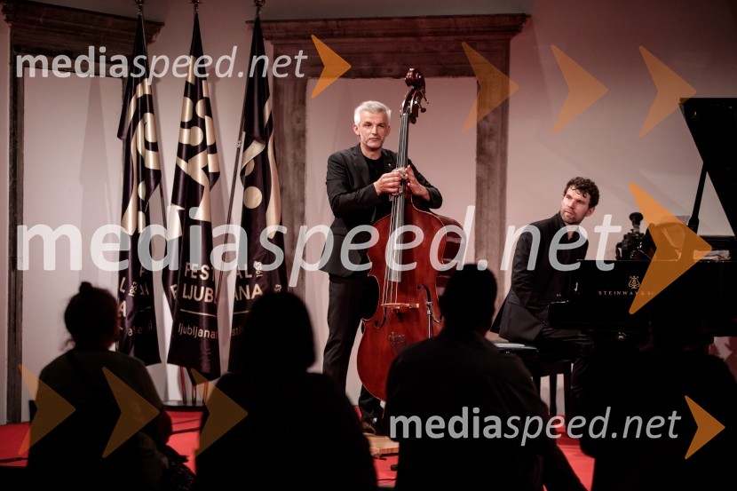  Božo Paradžik, kontrabasist;  Hansjacob Staemmler, pianistBožo Paradžik in Hansjacob Staemmler, koncert v okviru 68. Ljubljana Festivala