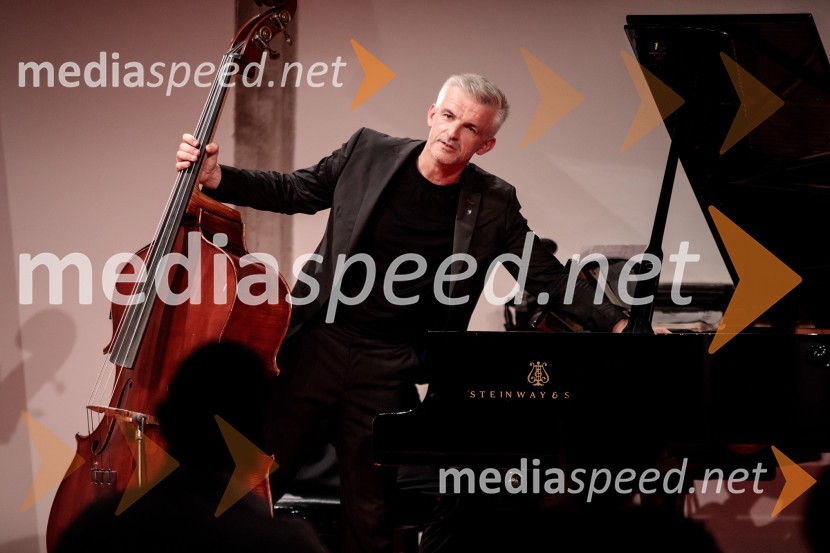  Božo Paradžik, kontrabasistBožo Paradžik in Hansjacob Staemmler, koncert v okviru 68. Ljubljana Festivala