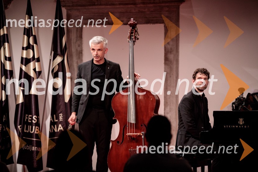  Božo Paradžik, kontrabasist;  Hansjacob Staemmler, pianistBožo Paradžik in Hansjacob Staemmler, koncert v okviru 68. Ljubljana Festivala