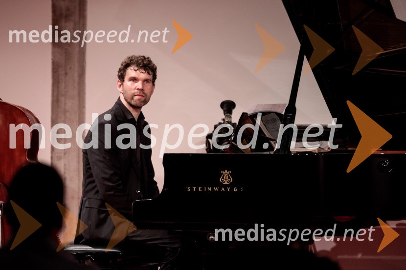  Hansjacob Staemmler, pianistBožo Paradžik in Hansjacob Staemmler, koncert v okviru 68. Ljubljana Festivala