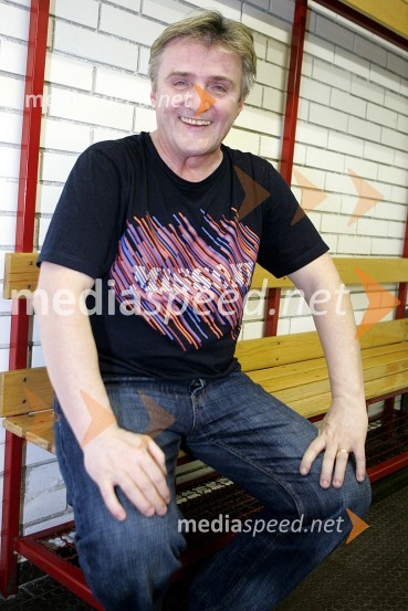 Umrl je Rajko Dujmić, nekdanji vodja skupine Novi Fosili