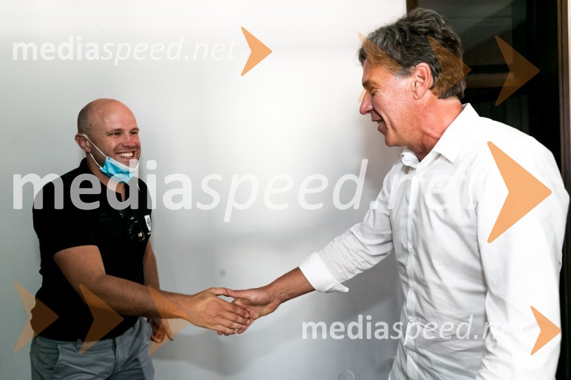  Nejc Poklar, Direktor, Rokometni klub Koper; mag. David Kastelic, predsednik uprave, Zavarovalnica Sava, d.d.HNK Rijeka na obisku v Zavarovalnici Sava