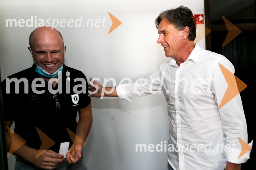  Nejc Poklar, Direktor, Rokometni klub Koper; mag. David Kastelic, predsednik uprave, Zavarovalnica Sava, d.d.HNK Rijeka na obisku v Zavarovalnici Sava