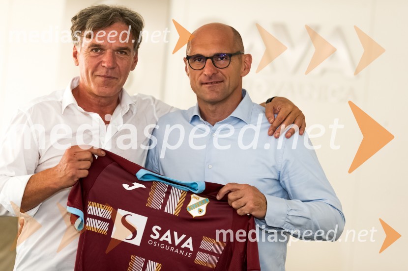 mag. David Kastelic, predsednik uprave, Zavarovalnica Sava, d.d.;  Dean Ščulac, Podpredsenik HNK RijekaHNK Rijeka na obisku v Zavarovalnici Sava