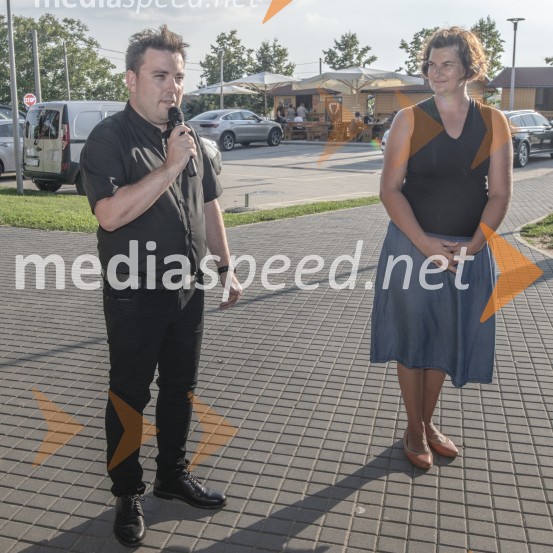  Rok Petje, direktor, Zavod za turizem Lendava;  Martina  Bukovec, Zavod za turizem in razvoj Lendava, sektor za turizemVečerja z razgledom na stolpu Vinarium Lendava