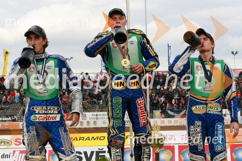 Chris Holder, Avstralija, Emil Saifutdinov, Rusija in Jurica Pavlic, HrvaškaSPEEDWAY, SP mladincev 2008 - finale