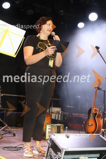  Lucija Smolnik, direktor festivalaMi2, otvoritev festivala in 18. Kantfesta