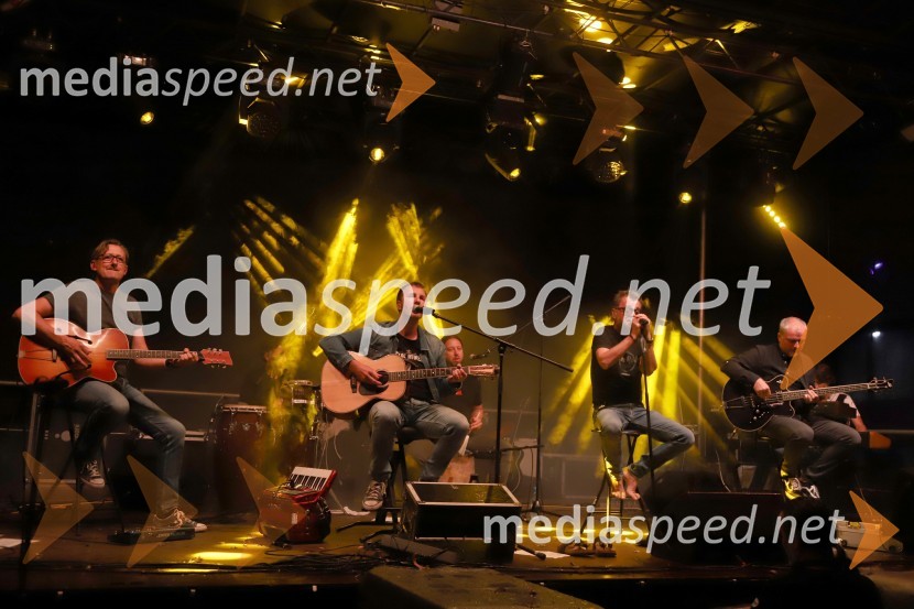  Egon Herman, skupina Mi2;  Jernej Dirnbek - Dimek, skupina MI2; dr. Tone Kregar, zgodovinar, pevec Mi2, direktor Muzeja novejše zgodovine Celje;  Robert Novak, skupina Mi2Mi2, otvoritev festivala in 18. Kantfesta