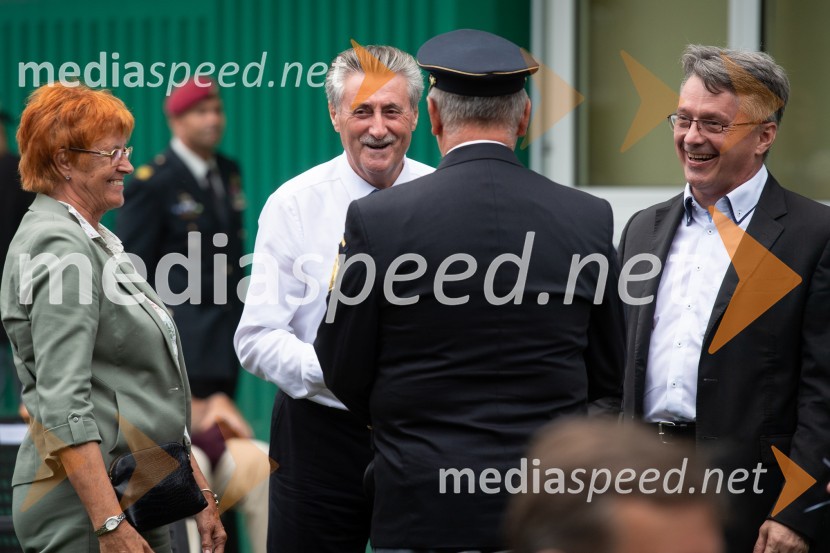  Geza Erniša, nekdanji evangeličanski škof;  Leon Novak, evangeličanski duhovnikProslava ob 101. obletnici združitve prekmurskih Slovencev z matičnim narodom