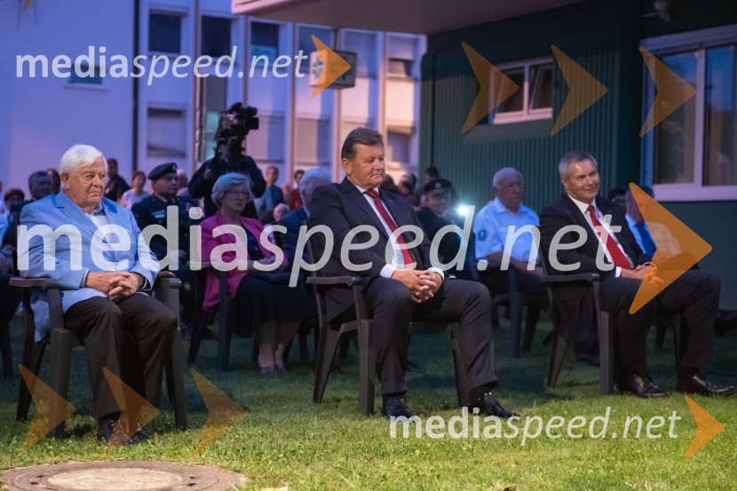  Milan Kučan, nekdanji predsednik Republike Slovenije; dr. Aleksander Jevšek, župan, Mestna občina Murska Sobota; mag. Dejan Židan, predsednik Državnega zbora Republike SlovenijeProslava ob 101. obletnici združitve prekmurskih Slovencev z matičnim narodom